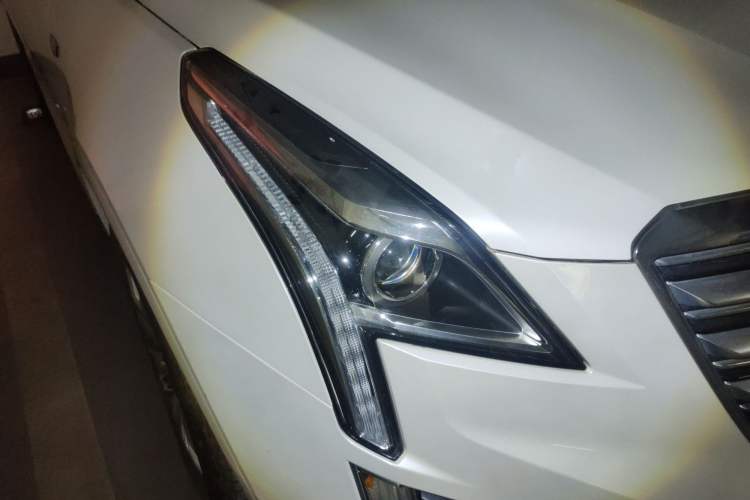 Used Cadillac XT5 2018 25T Luxury Model
