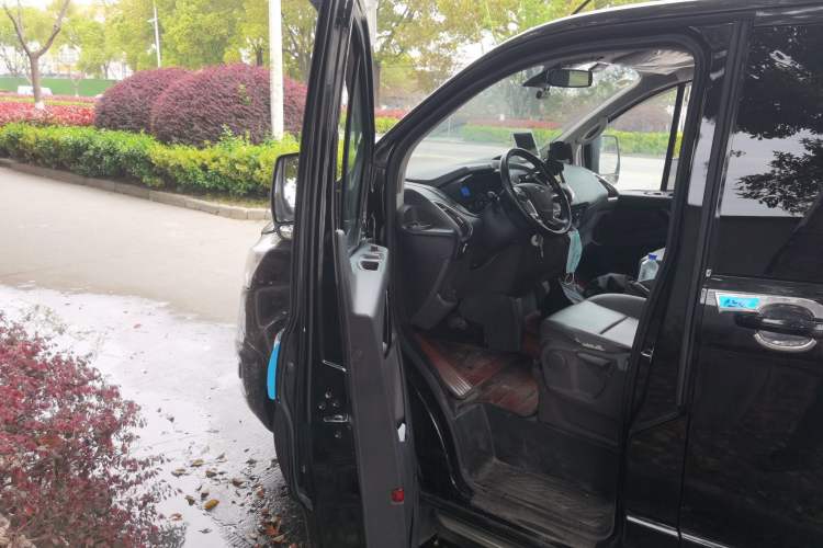 Used Ford Tourneo Custom 2020 Revised Version 2.0T Automatic Elite Edition
