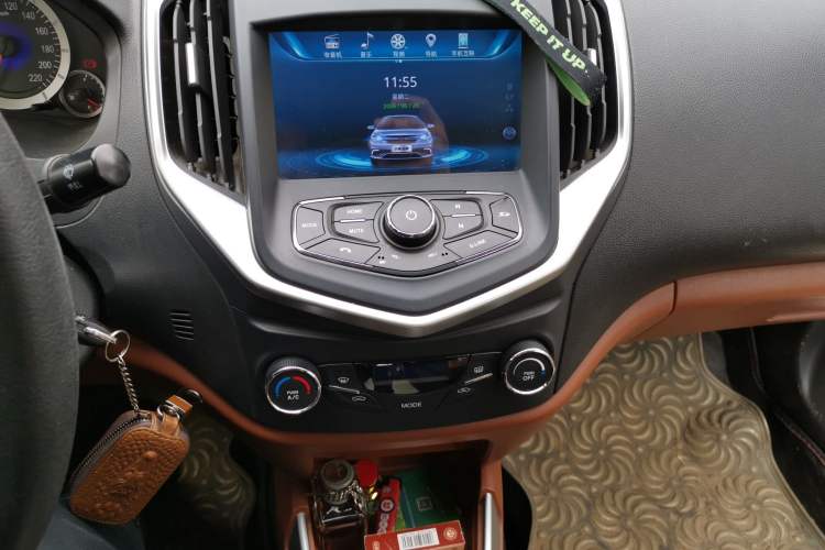 Used Geely Auto Diamond 2016 1.5L Manual Elite Version China IV Standard
