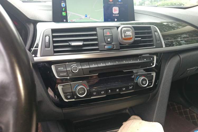 Used BMW 3 Series 2018 320Li M Sport Night Edition Audio And AC Panel