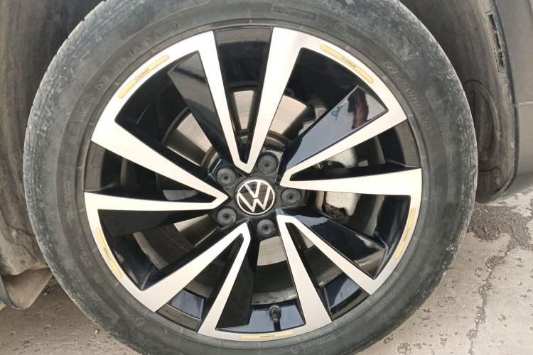 Used Volkswagen Tharu 2022 280TSI Two-Wheel-Drive Luxury Edition Exterior 1