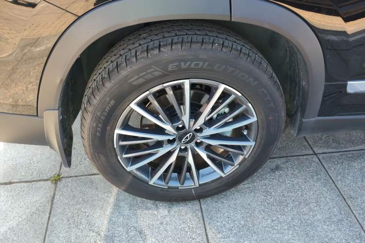 Used Chery Tiggo 8 PRO 2024 Champion Edition 290T Two-Wheel Drive Peak Version 7 Seats Right Rear Wheel Hub