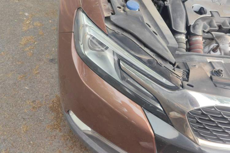 Used DS 6 2014 1.6T Luxury Edition THP160 Right Front Headlight