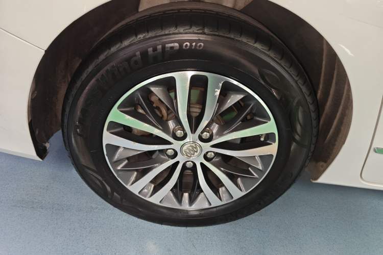 Used Buick GL8 2017 ES 28T Luxury Model China V Standard Exterior 5