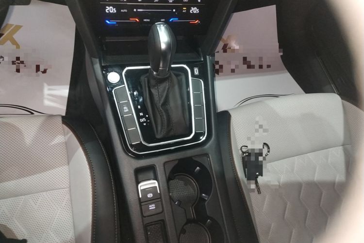 Used Volkswagen Magotan 2026 30 Million Vehicles Selected Model 380TSI DSG Luxury Edition