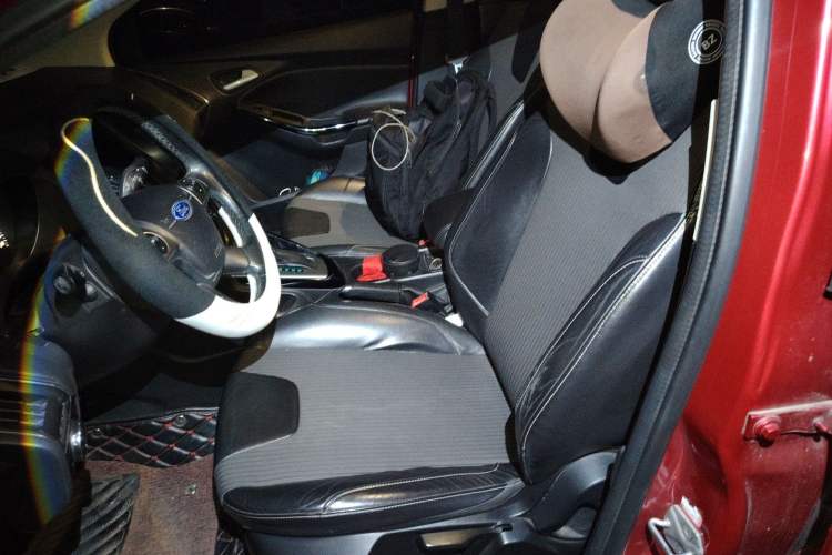 Used Ford Focus 2012 Sedan 1.6L Automatic Fashion Edition
