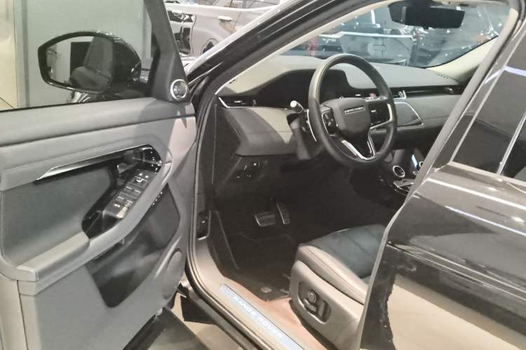 Used Land Rover Range Evoque 2023 Aurora L 249 PS Collins Antique Bronze Special Edition Driver Seat