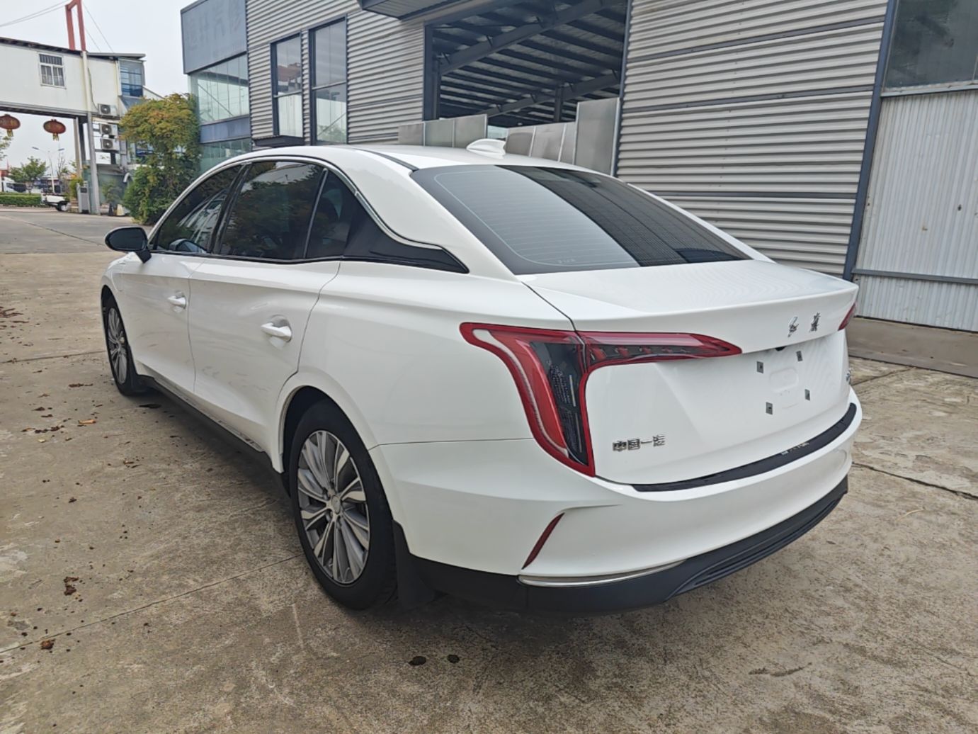 Hongqi E-QM5 2023 620km PLUS — снимка 4