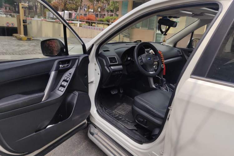 Used Subaru Forester 2015 2.0i Special Edition Commemorative Model
