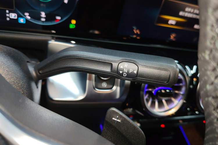 Used Mercedes-Benz GLB 2023 GLB 220 Fashion Model Gear Lever