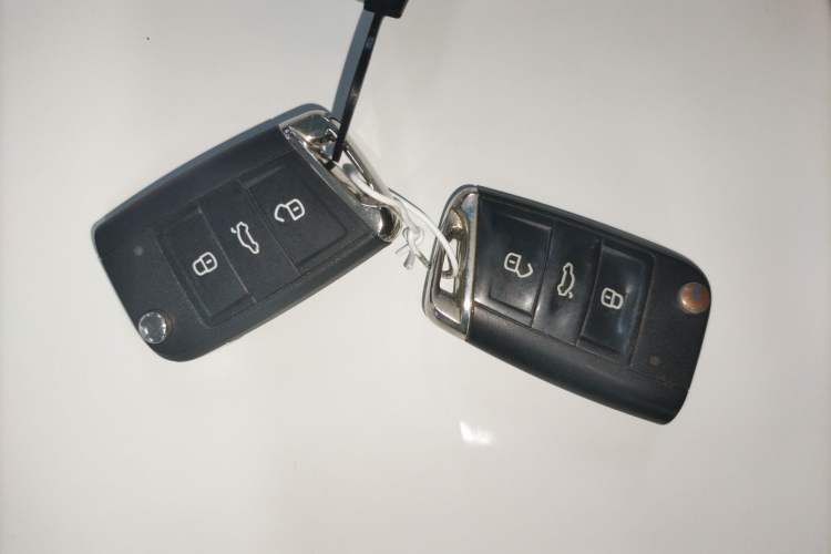 Used Volkswagen Tiguan L 2017 330TSI Automatic Two-Wheel Drive Luxury Edition Vehicle Key