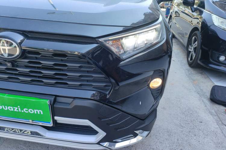 Used Toyota RAV4 2020 2.0L CVT Two-Wheel Drive Fashion PLUS Edition
