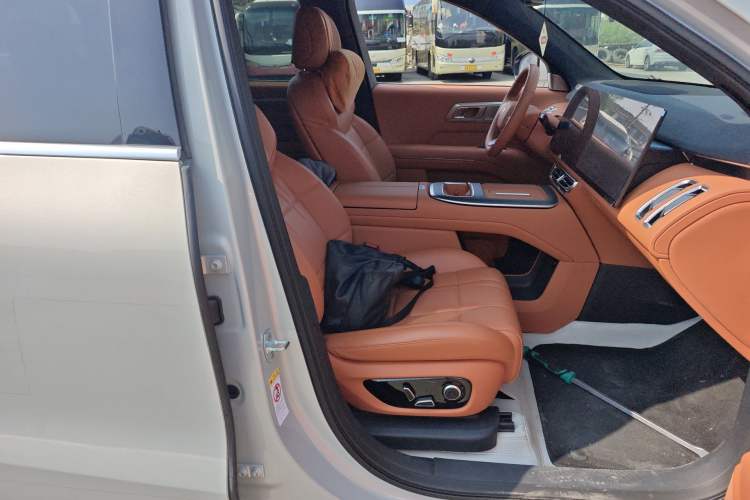 Used Deepal S09 2025 Four-Wheel Drive Ultra+ Custom Edition
