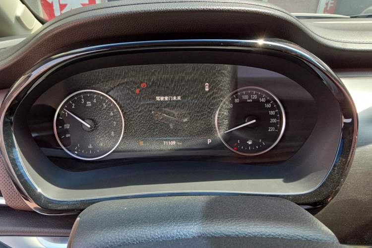 Used Buick GL8 2020 Land Cruiser Executive Class 652T Comfort Model
