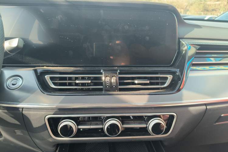 Used Hongqi HS5 2023 2.0T Qixiang Pro Edition
