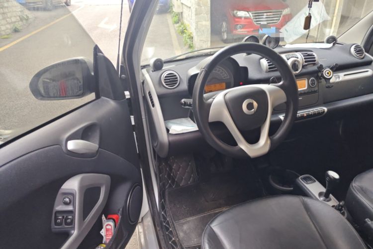 Used smart fortwo 2011 1.0T Year of the Rabbit Special Edition