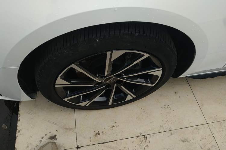 Used Audi A4L 2023 40 TFSI Luxury Dynamic Model Exterior 4