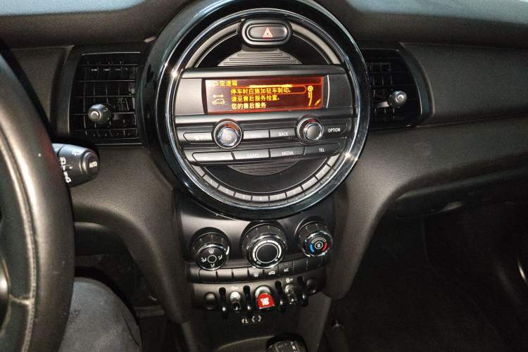 Used MINI 2016 1.2T ONE Pioneer Edition Audio And AC Panel