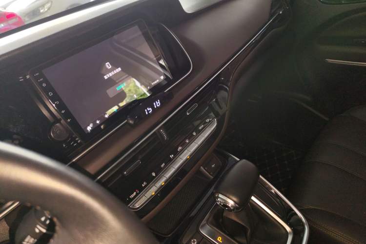 Used GAC Trumpchi M6 2019 270T Automatic Luxury Edition (6-seater) - China V Standard Audio And AC Panel