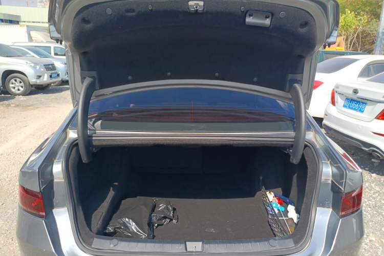 Used BYD Qin PLUS 2021 DM-i 55KM Prestige Model