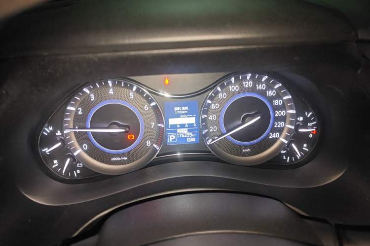 Used Infiniti QX80 2013 5.6L 4WD
