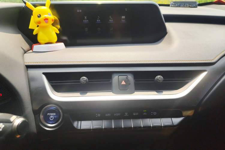 Used Lexus UX 2019 260h Explore-Cool Edition China VI Standard
