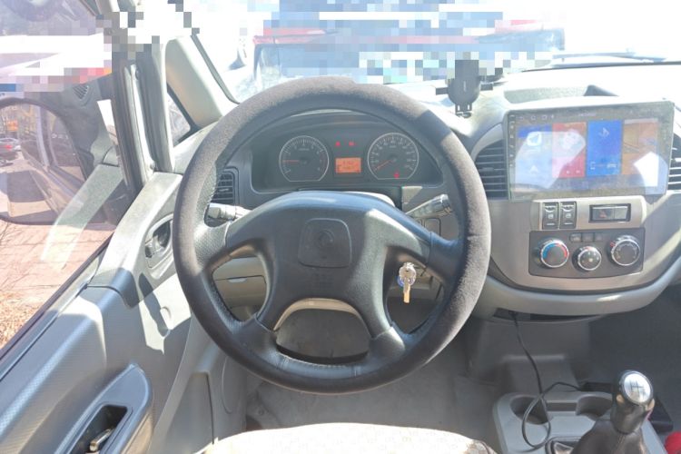 Used FORTHING Lingzhi 2013 M3 1.6L 7-Seater Comfort Model
