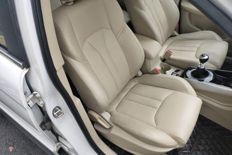 Used Zotye Domy X5 2017 Upgraded Model 1.5T Manual Luxury Version