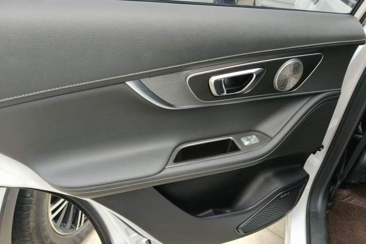 Used Chery Tiggo 8 PRO 2024 Champion Edition 290T Two-Wheel Drive Shining Version 5 Seats