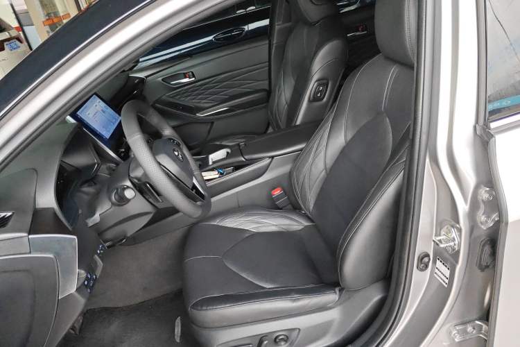 Used Toyota Avalon 2022 2.5L Touring Premium Edition Left Front Seat