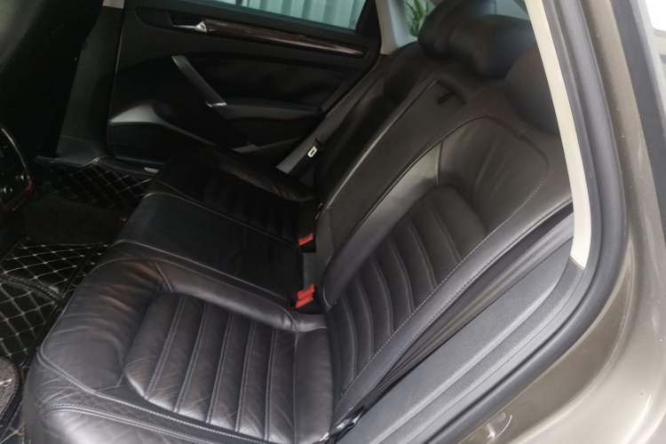 Used Volkswagen Passat 2011 1.8TSI DSG Prestige Edition Left Rear Seat