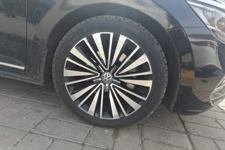 Used Volkswagen Passat 2019 380TSI Luxury Edition China VI Standard
