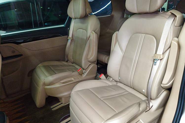 Used Buick GL8 2018 ES 28T Luxury Model China VI Standard
