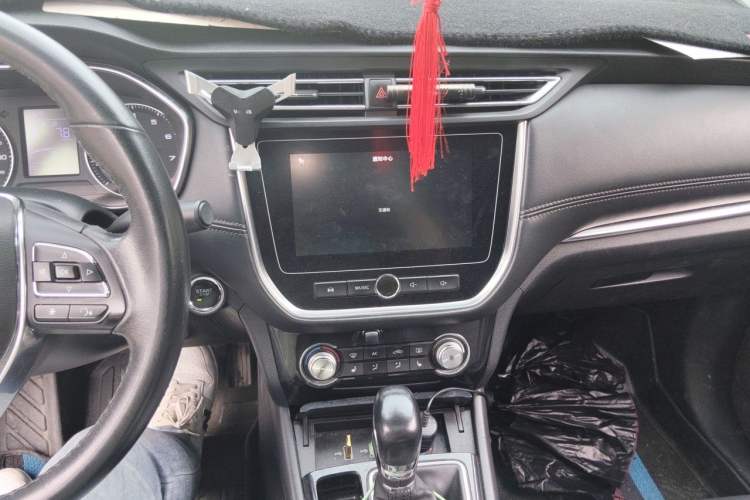 Used Roewe RX3 2018 1.6L CVT Internet Smart Edition
