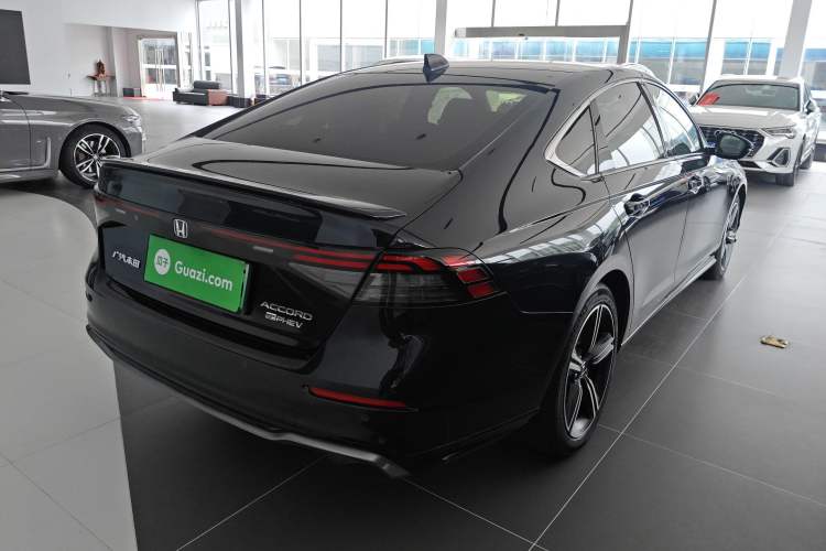 Used Honda Accord New Energy 2023 2.0L ePHEV Smart Edition Rear Right 45 Deg