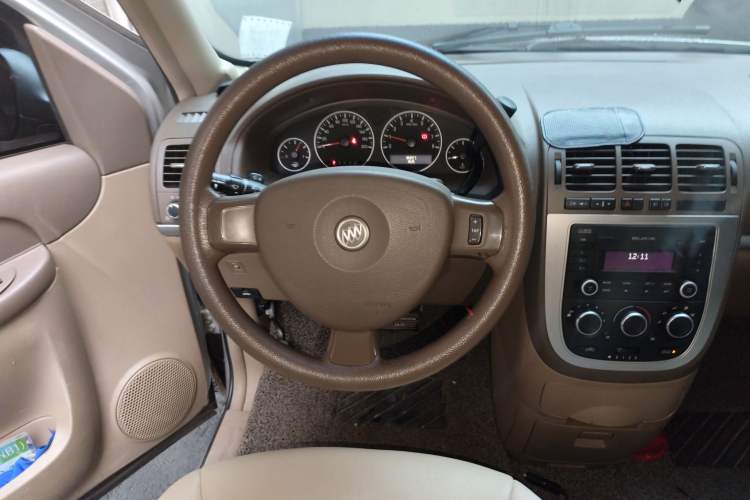 Used Buick GL8 2012 2.4L BASE Comfort Edition