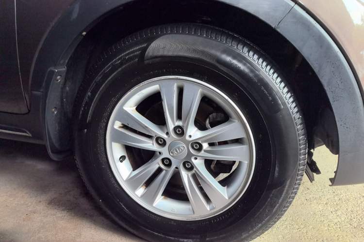 Used Kia Sportage R 2016 2.0L Automatic Two-Wheel Drive GL Right Rear Wheel Hub