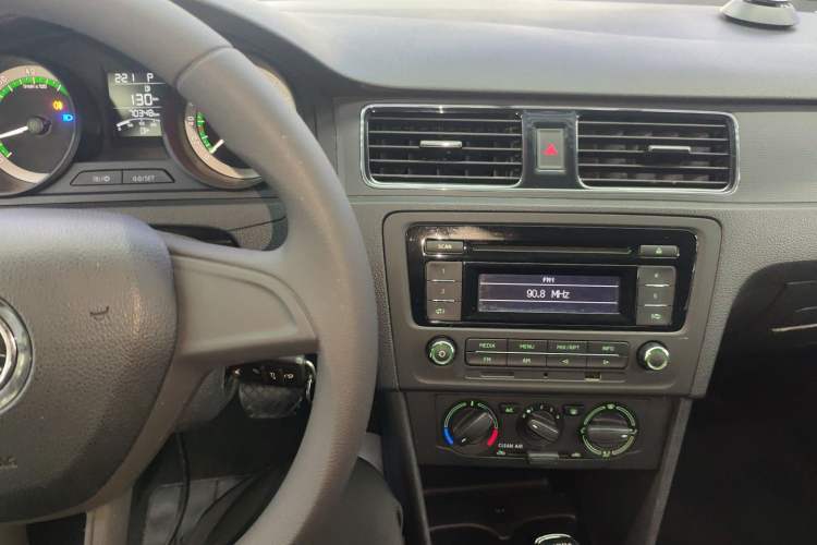 Used Skoda Rapid Spaceback 2018 1.6L Automatic Standard Edition
