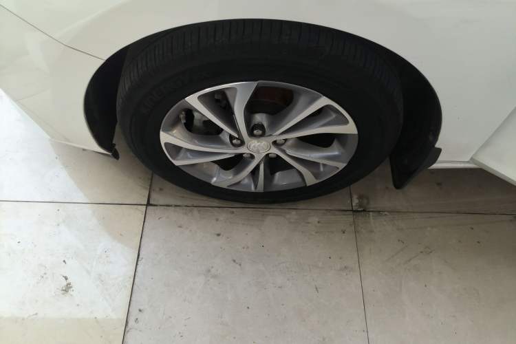 Used Buick Verano 2023 Pro Enjoyment Edition Left Front Wheel Hub