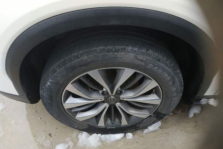 Used GAC Trumpchi GS8 2017 320T Two-Wheel Drive Luxury Smart Connectivity Version (7 Seats)
