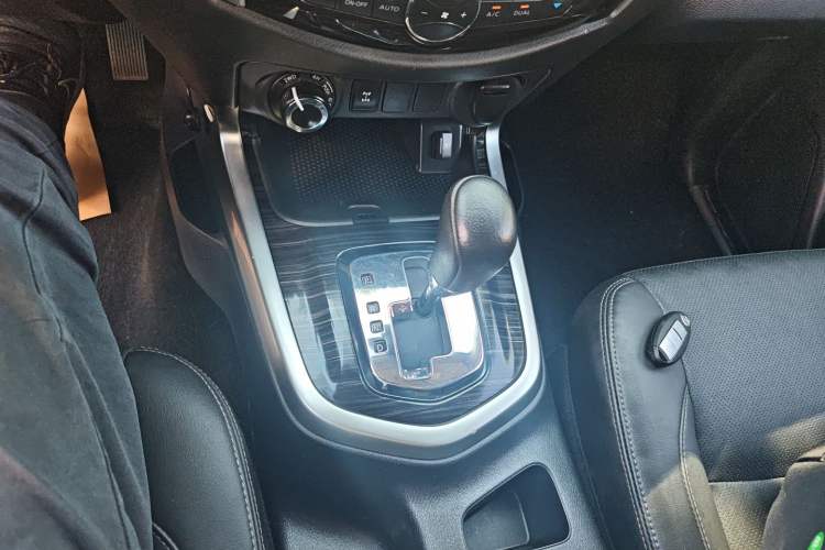 Used Nissan Terra 2020 2.5L XV 4WD Automatic Four-Wheel Drive Flagship Edition