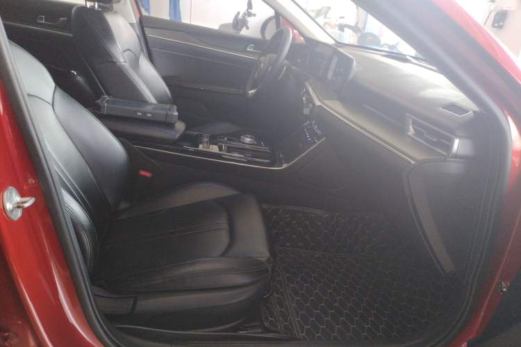 Used Kia K5 2020 270T CVVD Luxury Edition Right Front Seat