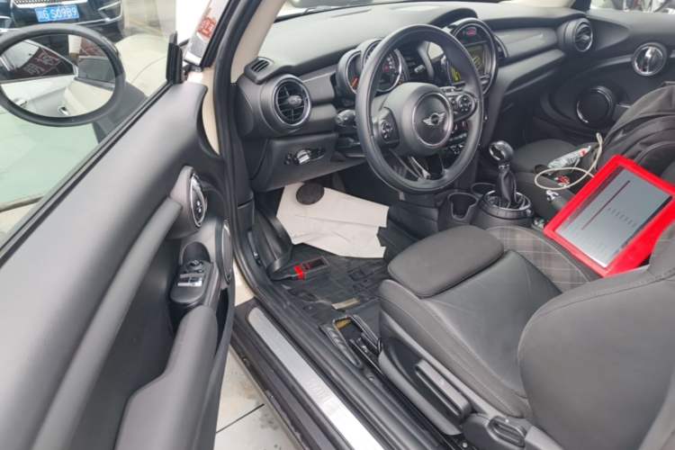Used MINI 2014 1.5T COOPER Excitement
