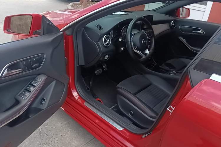 Used Mercedes-Benz CLA 2016 CLA 220 4MATIC
