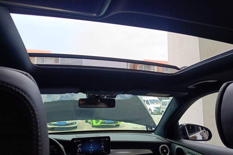 Used Mercedes-Benz GLC 2022 Facelifted GLC 260 L 4MATIC Dynamic Edition Headliner