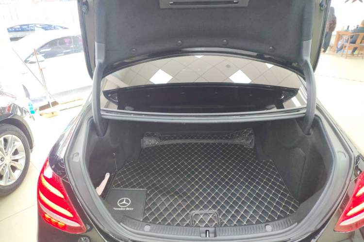 Used Mercedes-Benz E-Class 2018 E 200 L Sport 4MATIC