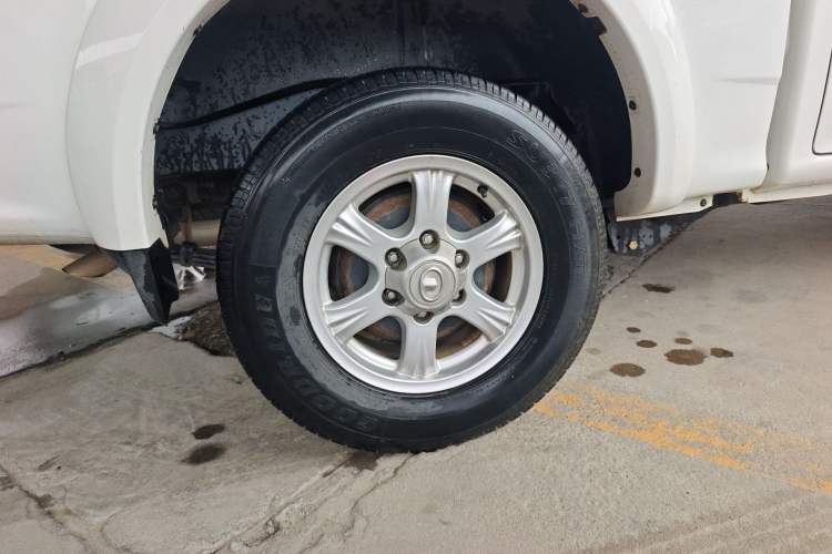 Used Great Wall Wingle 5 2021 2.0T Diesel Two-Wheel Drive Elite Version with Long Cargo Bed China VI Emission Standard GW4D20M Right Rear Wheel Hub