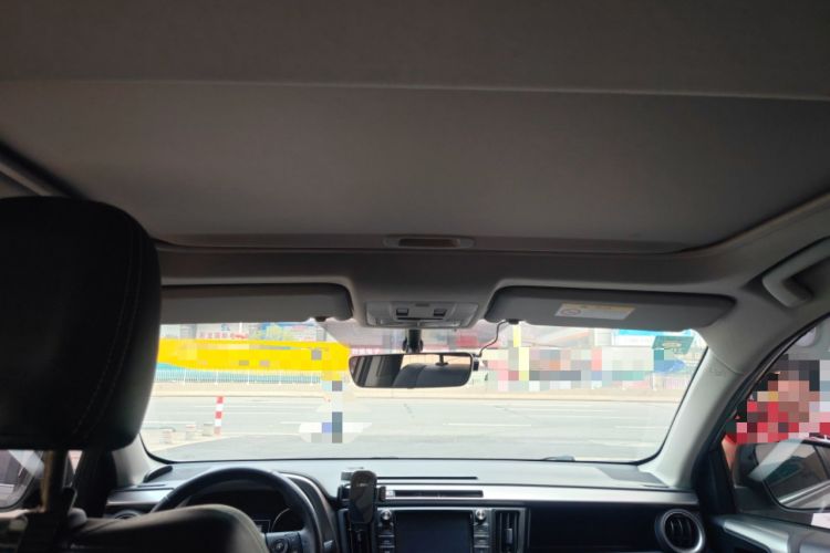 Used Toyota RAV4 2016 2.0L CVT Two-Wheel Drive Smart Edition China V Standard Headliner