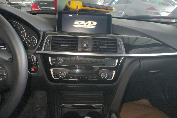 Used BMW 3 Series 2016 320Li Ambition Model Audio And AC Panel