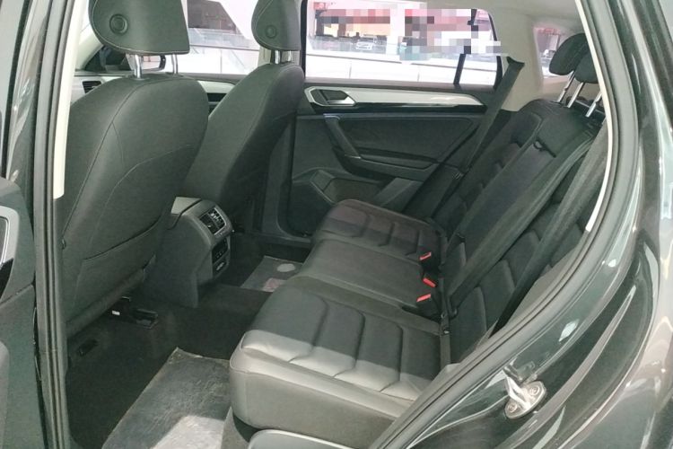 Used Volkswagen Tayron 2020 280TSI Two-Wheel Drive Luxury Connect Edition Left Rear Seat